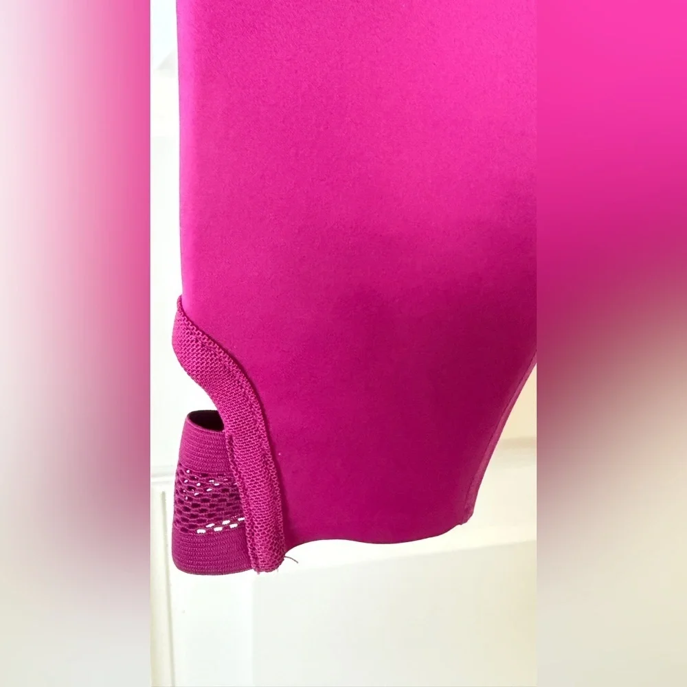 Nike Women's Magenta Leggings